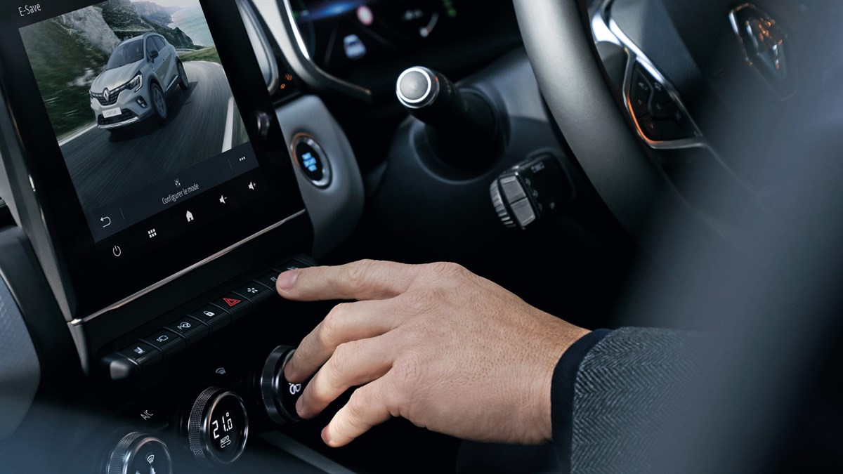 Renault Captur E-TECH Hybrid - interior view