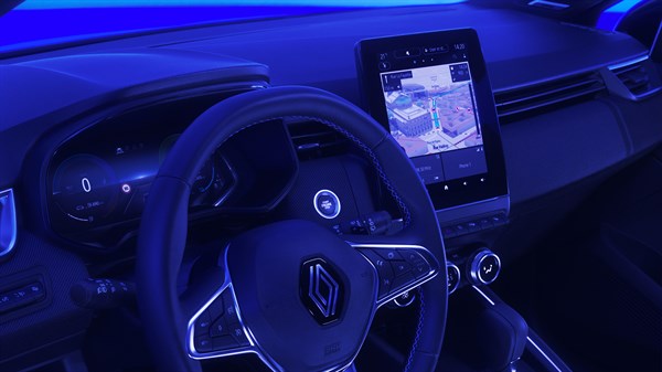 Renault Clio E-Tech full hybrid - digital speedometer, multimedia screen
